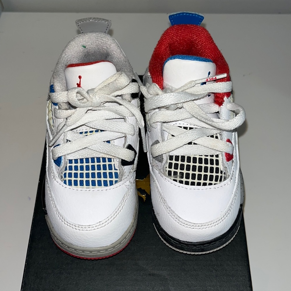 Jordan 4 retro lightly worn size 7C boy/girl